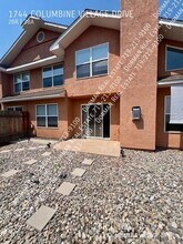 1744 Columbine Village Dr in Woodland Park, CO - Foto de edificio - Building Photo