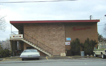 Biscayne Apartments in Seattle, WA - Building Photo - Building Photo