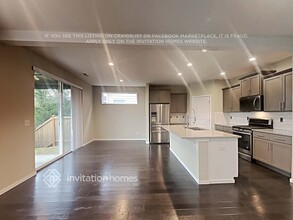 2937 S 373rd Pl in Federal Way, WA - Foto de edificio - Building Photo
