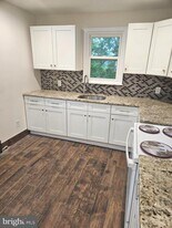 215 Chestnut Ave in Oaklyn, NJ - Building Photo