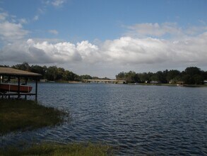 7235 Lake Dr in Orlando, FL - Building Photo - Building Photo