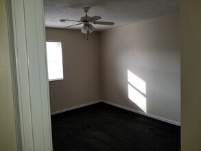 3710 Noblitt Dr-Unit -2 in Louisville, KY - Building Photo - Building Photo