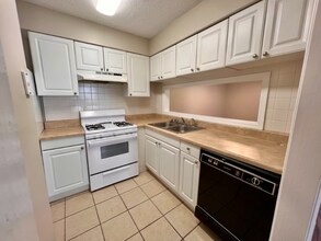 2614 Dorian Dr SW in Snellville, GA - Building Photo - Building Photo