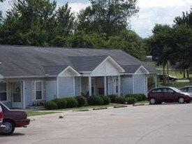Shadowbrook Apartments in Mountain Home, AR - Building Photo