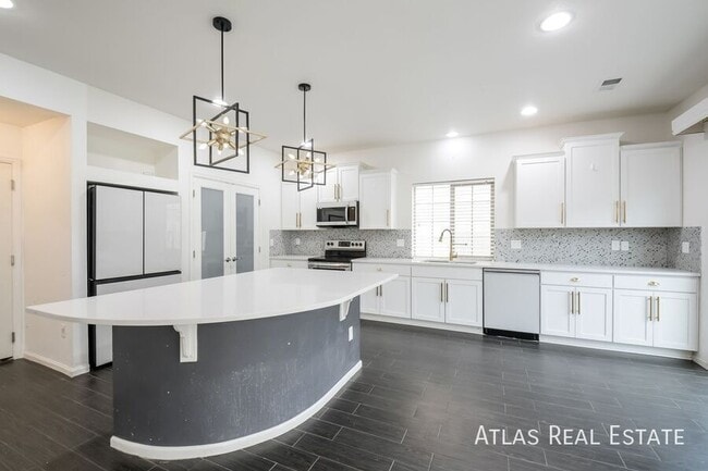 property at 5560 N Cathay Ct