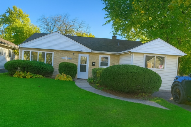 3127 Woodworth Pl in Hazel Crest, IL - Building Photo - Building Photo