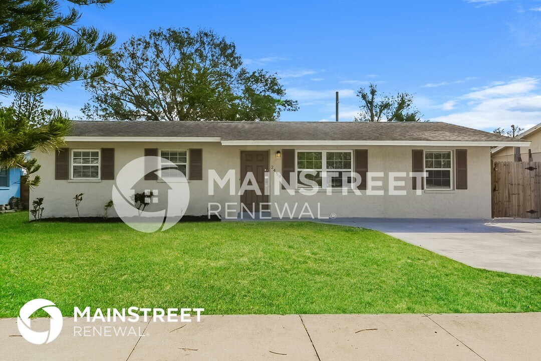 2459 Stratford Dr in Sarasota, FL - Building Photo