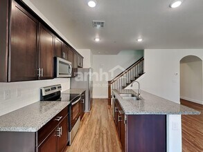 289 Cape Seville Pl in Henderson, NV - Building Photo - Building Photo