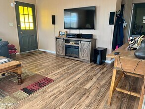 10220 E Apache Trail in Apache Junction, AZ - Building Photo - Building Photo