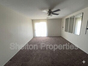 7391 W Solano Dr N in Glendale, AZ - Building Photo - Building Photo
