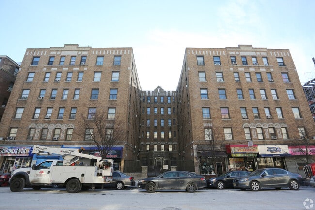 165-175 Sherman Ave in New York, NY - Building Photo - Building Photo