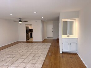 1823 11th St, Unit #5 in Santa Monica, CA - Foto de edificio - Building Photo