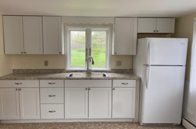 469 River Rd in Windham, ME - Building Photo - Building Photo