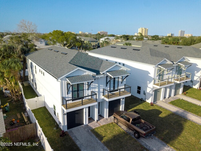 817 7th Ave S in Jacksonville Beach, FL - Building Photo - Building Photo