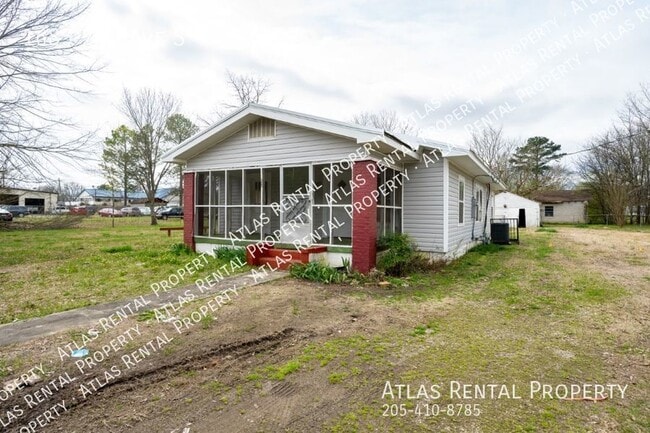 1685 2nd Ave S in Hueytown, AL - Building Photo - Building Photo