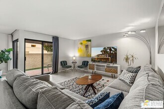 2087 Normandy Ct in Palm Springs, CA - Building Photo - Building Photo