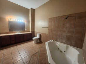 111 S Main St in Clinton, IN - Building Photo - Building Photo