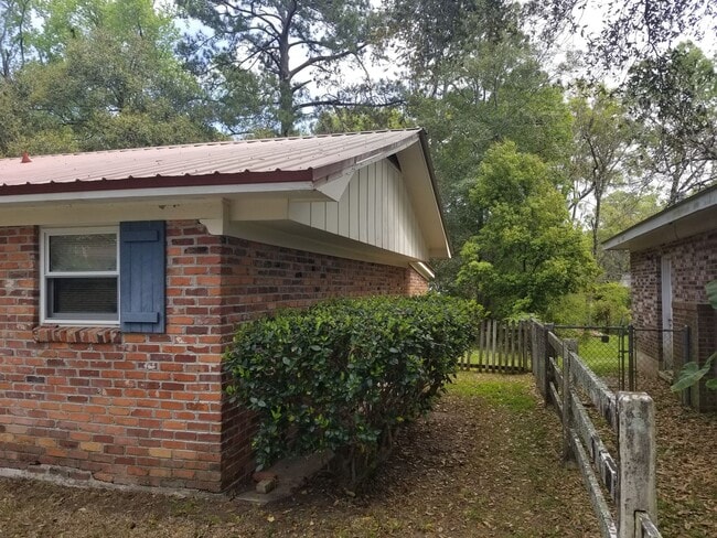 14 Montclair Blvd in Savannah, GA - Building Photo - Building Photo