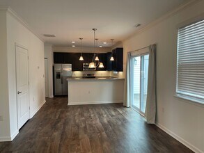 1685 Halesworth Ln in Virginia Beach, VA - Building Photo - Building Photo