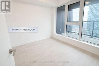 1 Quarrington Ln in North York, ON - Building Photo - Building Photo