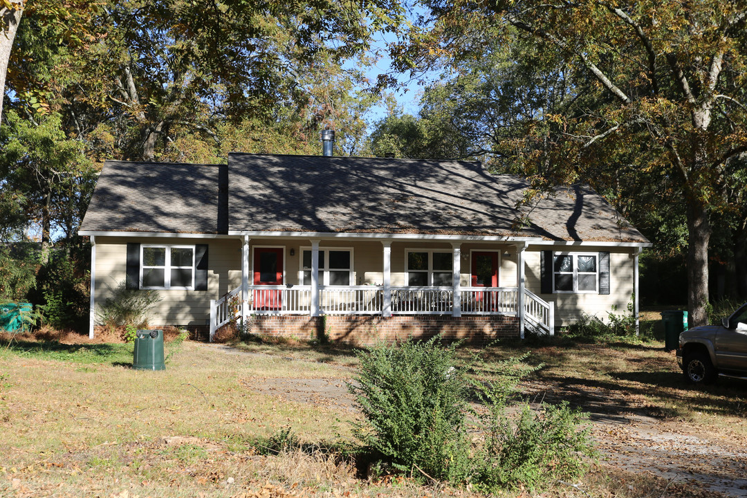 1470 Whitfield St SE in Smyrna, GA - Foto de edificio