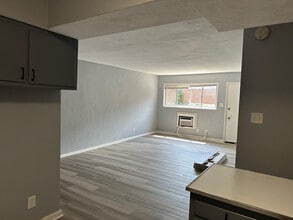 1921 Oxford Cir in Lexington, KY - Building Photo - Building Photo