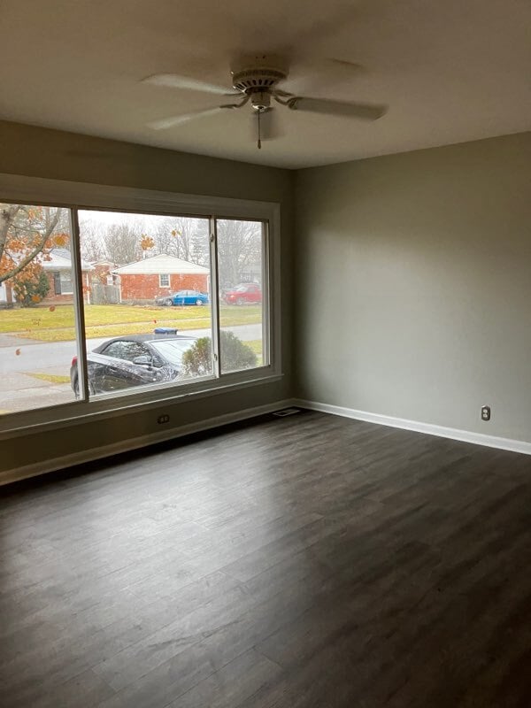 3823 Manner Dale Dr in Louisville, KY - Building Photo - Building Photo