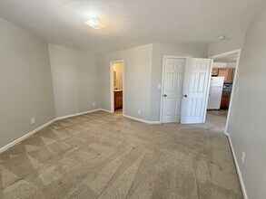 1006 Brookhollow Dr in Fayetteville, NC - Building Photo - Building Photo