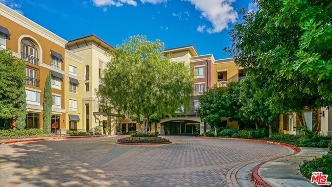24535 Town Center Dr