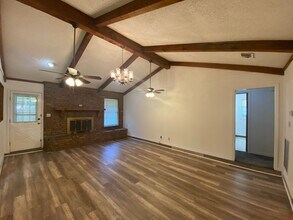 2528 Brown Cir in Bossier City, LA - Building Photo - Building Photo