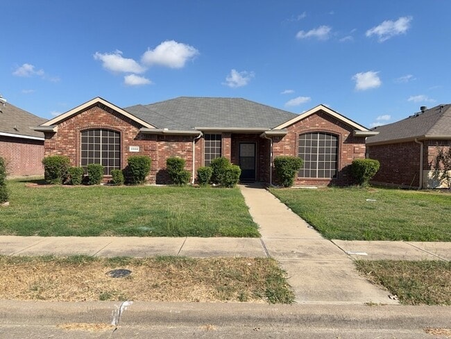 property at 2333 Cedarwood Dr