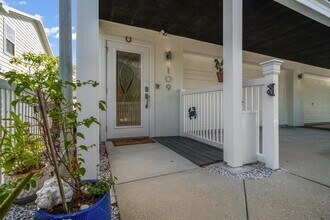 109 Peterson Ln in Palm Harbor, FL - Building Photo - Building Photo