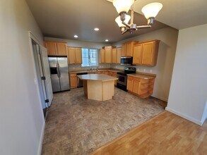 3883 Bosal St in Bozeman, MT - Building Photo - Building Photo
