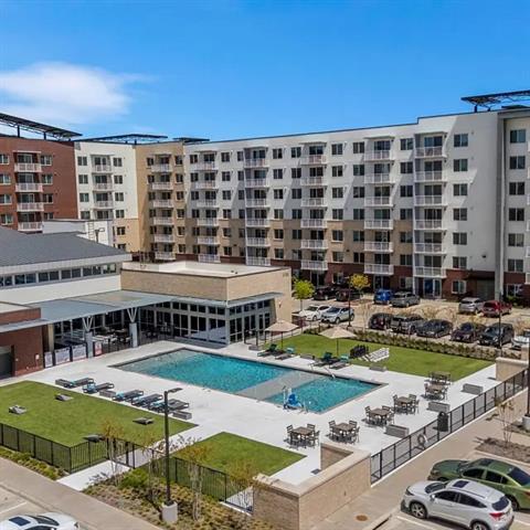 3130 Heritage Trl in Denton, TX - Foto de edificio