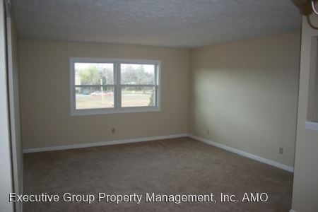 365 Elmwood Dr in Radcliff, KY - Building Photo - Building Photo