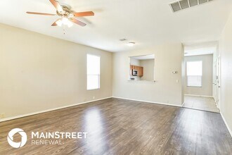 6007 Midcrown Dr in San Antonio, TX - Building Photo - Building Photo