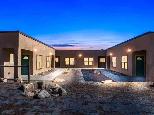 470 Morgan St, Unit 5