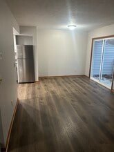 1650 Secrest Rd in Wooster, OH - Foto de edificio - Building Photo