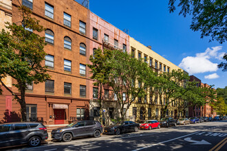 21 W 106th St in New York, NY - Building Photo - Building Photo