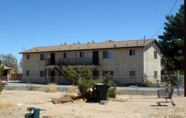 16060 Orange St in Hesperia, CA - Building Photo - Building Photo