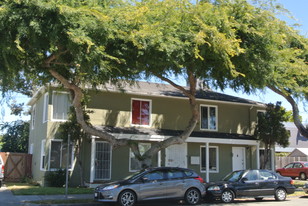 909-915 Dwight Way Apartments