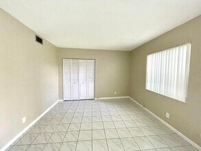 5501 NW 2nd Ave in Boca Raton, FL - Building Photo - Building Photo