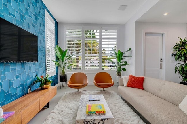 property at 3404 Ponce de Leon