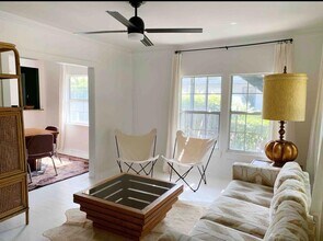3112 Elizabeth St, Unit B in Dallas, TX - Building Photo - Building Photo