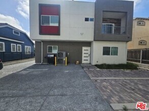 868 N Edgemont St in Los Angeles, CA - Building Photo - Building Photo