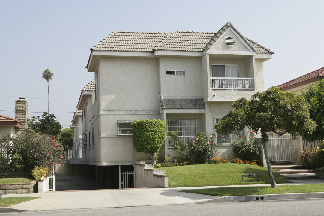 Vine Court in Alhambra, CA - Building Photo