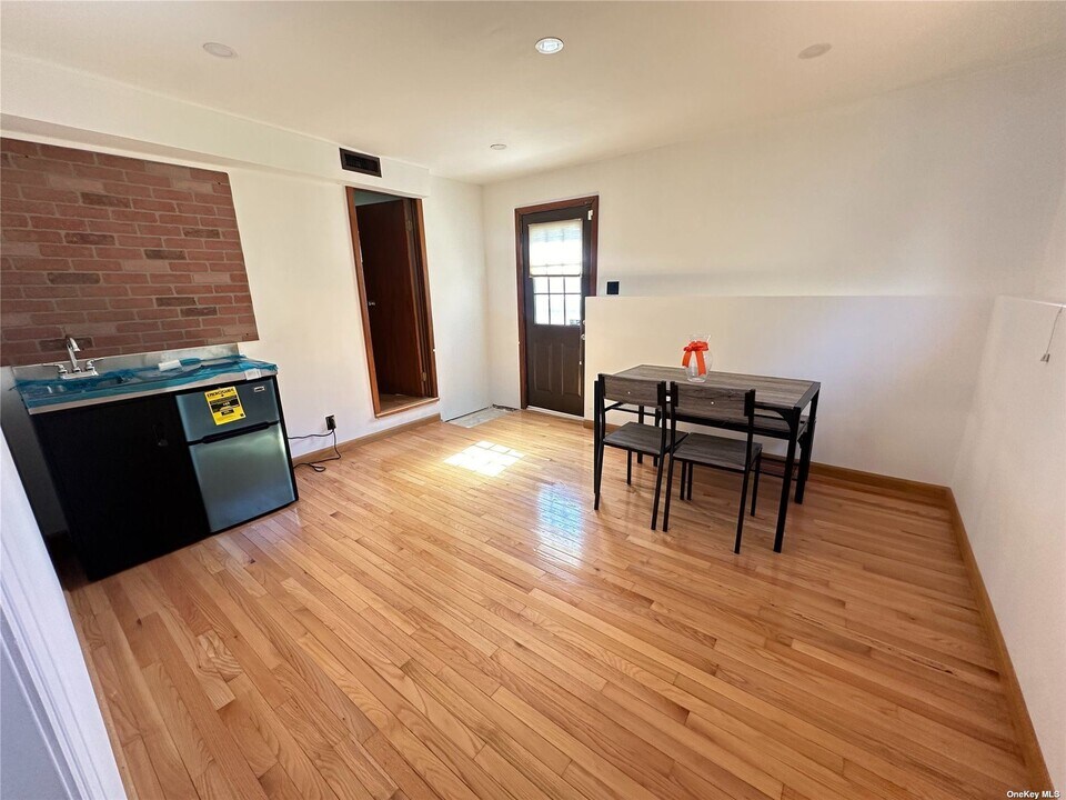 41 Old Army Rd, Unit 1A in Scarsdale, NY - Building Photo