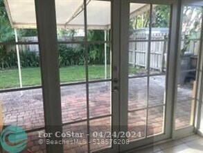 231 NE 24th Ave, Unit 2 in Pompano Beach, FL - Building Photo - Building Photo