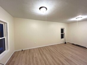 3 Charles St in Chicopee, MA - Building Photo - Building Photo