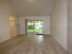 1708 Raven Dr in Austin, TX - Building Photo - Building Photo